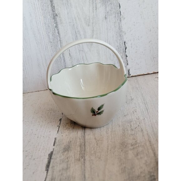 Spode Basket with handle 6" Vintage home‎ decor tree Mistletoe - Picture 3 of 6